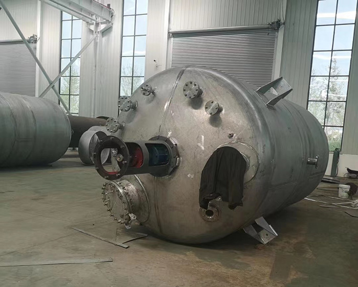 非標(biāo)設(shè)備(圖1)